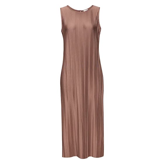 Langes, ärmelloses Kleid mit feinen Plisseefalten in einem schimmernden Bronzeton.