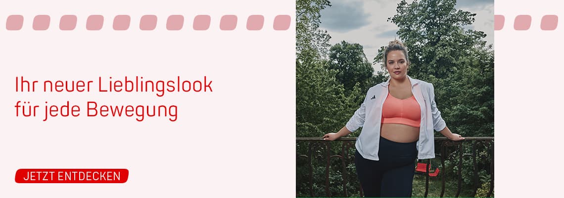 Ihr neuer Lieblingslook für jede Bewegung – Frau im Sportoutfit lehnt an einem Geländer vor grünen Bäumen