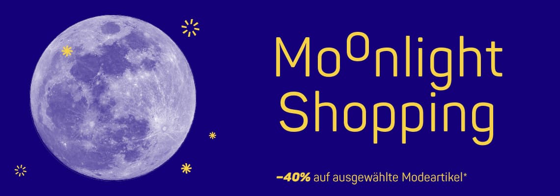 Moonlight Shopping –40 % auf ausgewählte Modeartikel, großer Vollmond vor dunkelblauem Nachthimmel mit kleinen Sternen